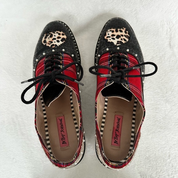 Betsey Johnson Marti Oxfords - Picture 2 of 3